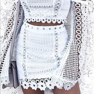 Gorgeous skirt never worn too big for me